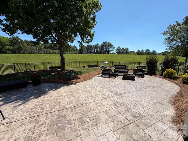 18544 Victoria Bay Drive, Cornelius, NC 28031