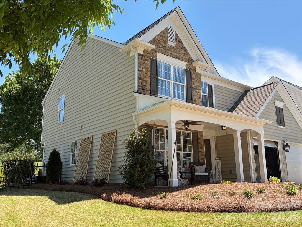 18544 Victoria Bay Drive, Cornelius, NC 28031