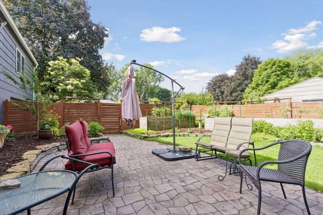 1131 Davern Street, Saint Paul, MN 55116