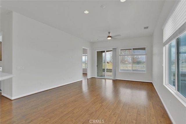 10438 Lakeshore, Apple Valley, CA 92308