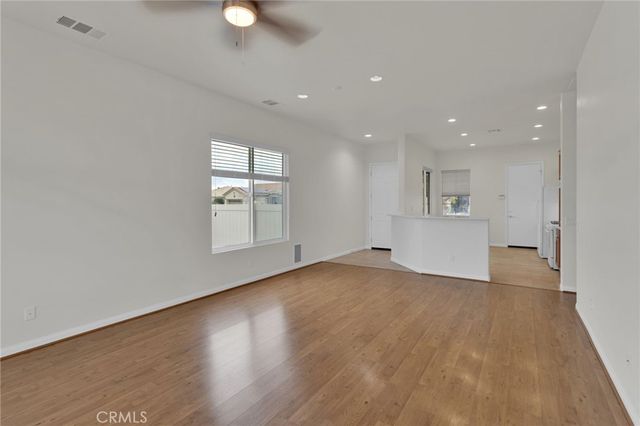 10438 Lakeshore, Apple Valley, CA 92308