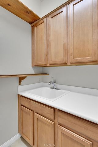 10438 Lakeshore, Apple Valley, CA 92308