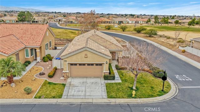 10438 Lakeshore, Apple Valley, CA 92308