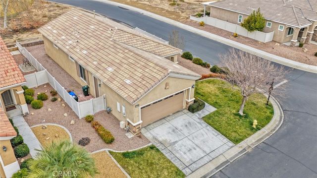10438 Lakeshore, Apple Valley, CA 92308