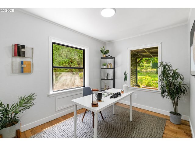 4300 Ne LOMBARD St, Portland, OR 97218