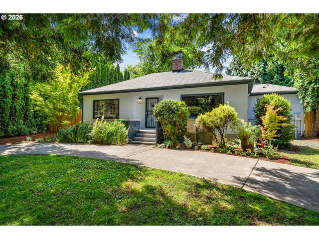 4300 Ne LOMBARD St, Portland, OR 97218