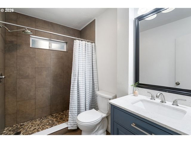 4300 Ne LOMBARD St, Portland, OR 97218