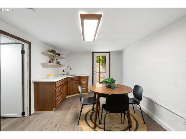 4300 Ne LOMBARD St, Portland, OR 97218