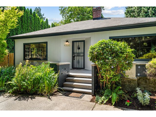 4300 Ne LOMBARD St, Portland, OR 97218
