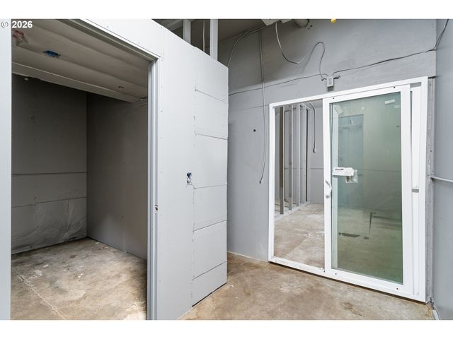 4300 Ne LOMBARD St, Portland, OR 97218