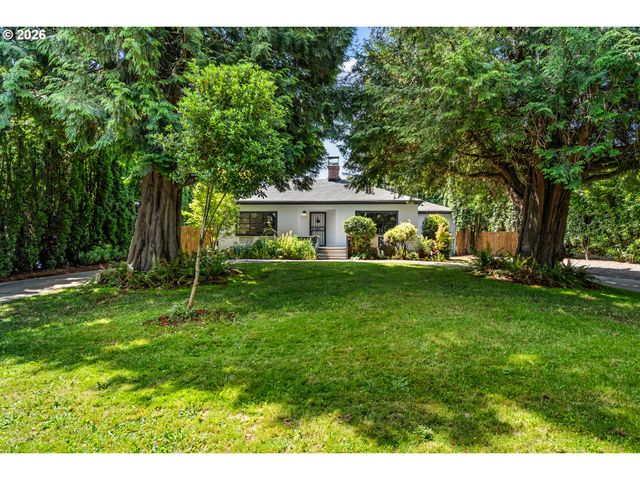 4300 Ne LOMBARD St, Portland, OR 97218