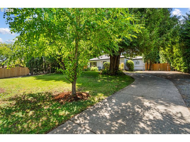 4300 Ne LOMBARD St, Portland, OR 97218