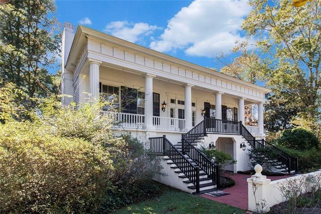 112 Hillcrest Road, West Point, GA 31833
