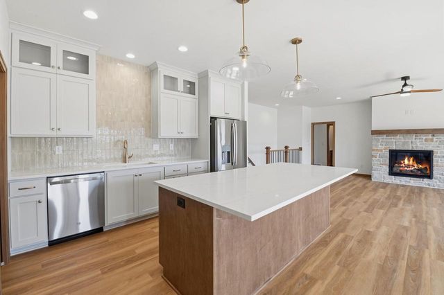 264 KERRIGAN DRIVE, Wrightstown, WI 54180