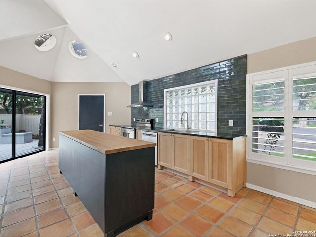 3494 River Way, San Antonio, TX 78230