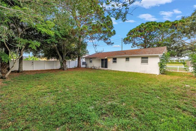 518 62ND AVENUE NE, St Petersburg, FL 33702
