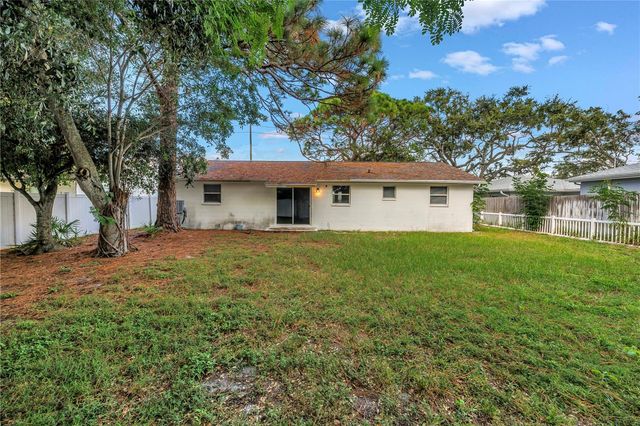 518 62ND AVENUE NE, St Petersburg, FL 33702