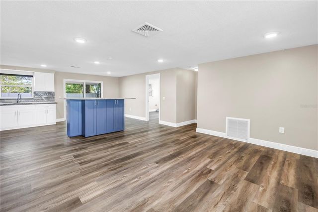 518 62ND AVENUE NE, St Petersburg, FL 33702