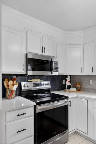 9431 Harroway Road, Summerville, SC 29485