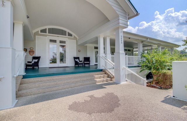 9431 Harroway Road, Summerville, SC 29485