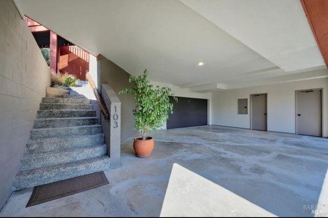 103 Brae Ct, Fairfield, CA 94534