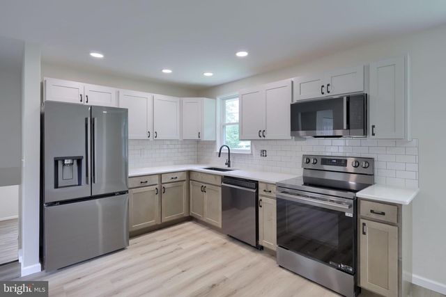 100 SPRING MEADOW LN, Washington Boro, PA 17582