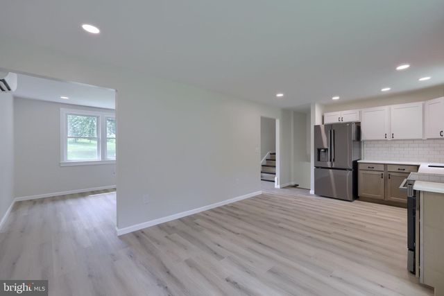 100 SPRING MEADOW LN, Washington Boro, PA 17582