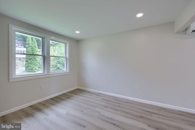100 SPRING MEADOW LN, Washington Boro, PA 17582