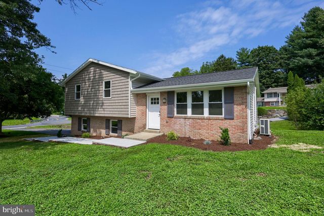 100 SPRING MEADOW LN, Washington Boro, PA 17582