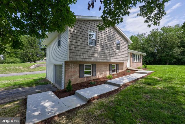 100 SPRING MEADOW LN, Washington Boro, PA 17582