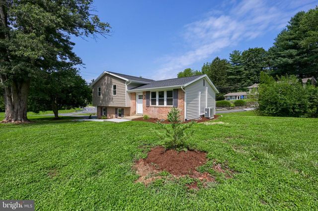 100 SPRING MEADOW LN, Washington Boro, PA 17582
