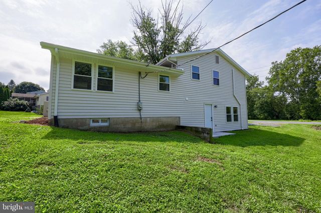 100 SPRING MEADOW LN, Washington Boro, PA 17582