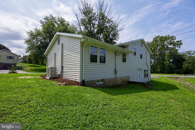 100 SPRING MEADOW LN, Washington Boro, PA 17582