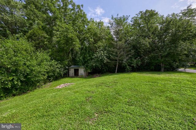 100 SPRING MEADOW LN, Washington Boro, PA 17582