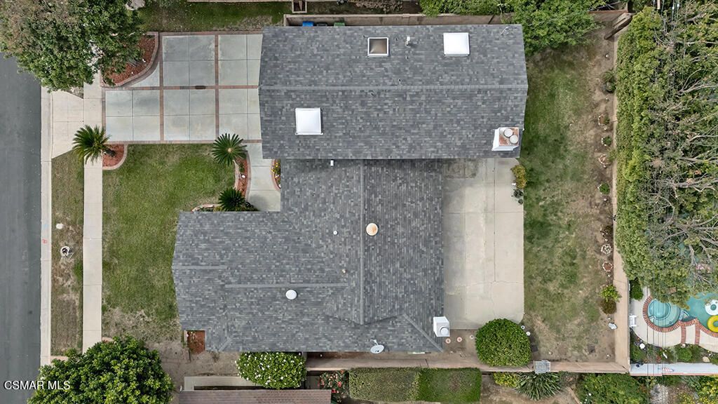 Image 2 of property listing at 9801 Lubao Avenue, Chatsworth, CA 91311