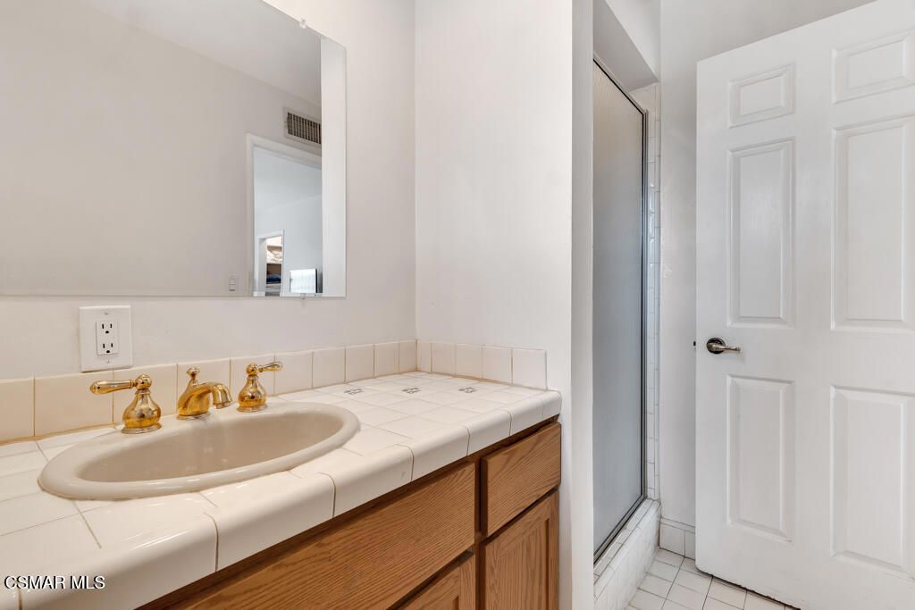 Image 25 of property listing at 9801 Lubao Avenue, Chatsworth, CA 91311