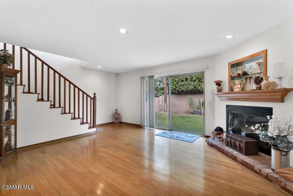 Image 26 of property listing at 9801 Lubao Avenue, Chatsworth, CA 91311