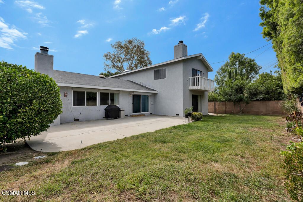 Image 40 of property listing at 9801 Lubao Avenue, Chatsworth, CA 91311