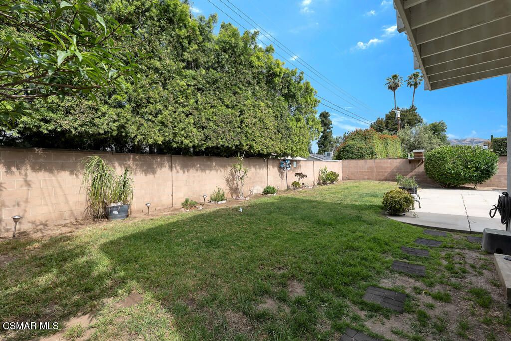 Image 46 of property listing at 9801 Lubao Avenue, Chatsworth, CA 91311