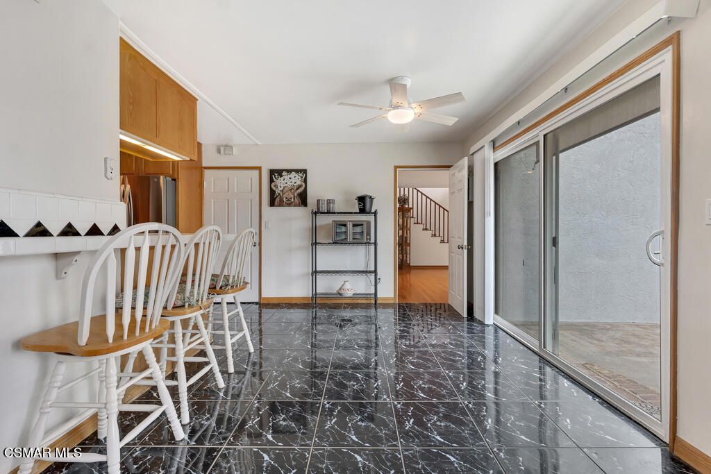 Image 9 of property listing at 9801 Lubao Avenue, Chatsworth, CA 91311