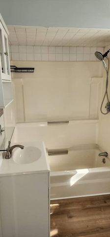 69 Clews 2, Pawtucket, RI 02861