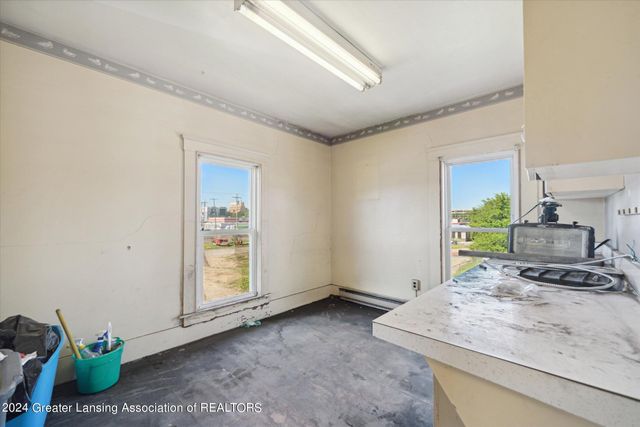 721 N Larch Street, Lansing, MI 48906