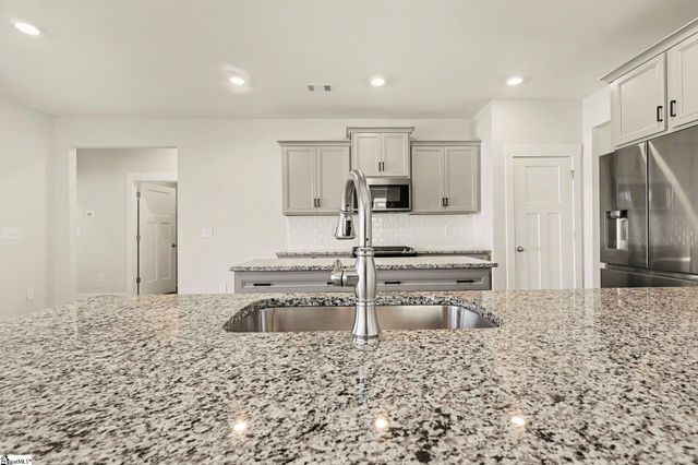 513 Fenwick Drive, Woodruff, SC 29388