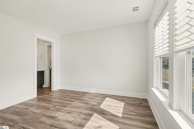 513 Fenwick Drive, Woodruff, SC 29388