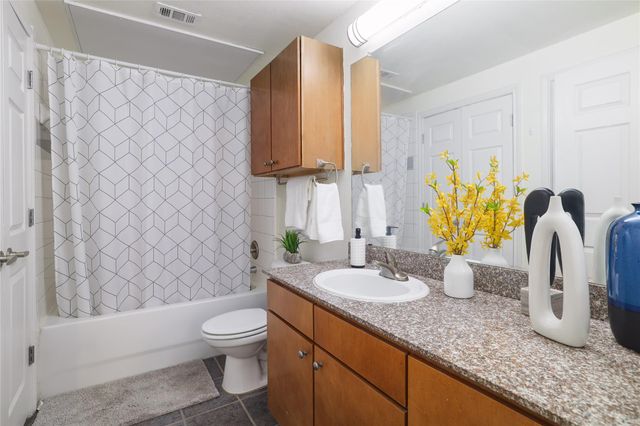 2502 Leon ST 208, Austin, TX 78705