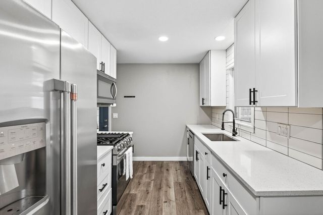 2013 Gettysburg Avenue N, Golden Valley, MN 55427