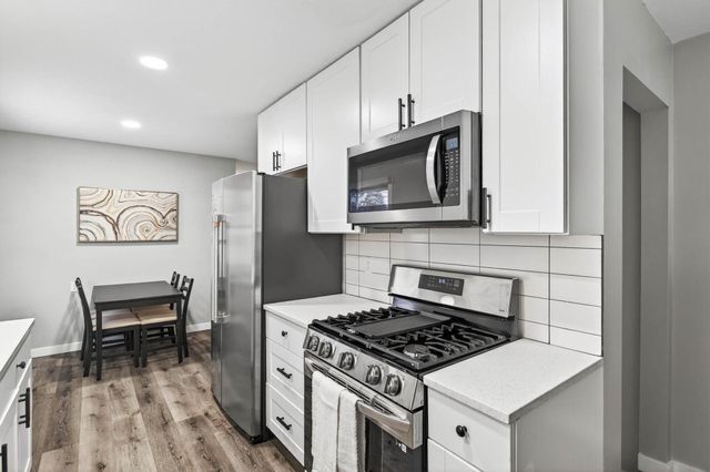 2013 Gettysburg Avenue N, Golden Valley, MN 55427