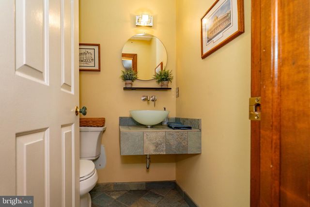 427 UPPER PIKE CREEK RD, Newark, DE 19711