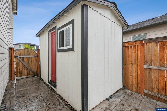 4889 Navigation Av NE, Salem, OR 97305