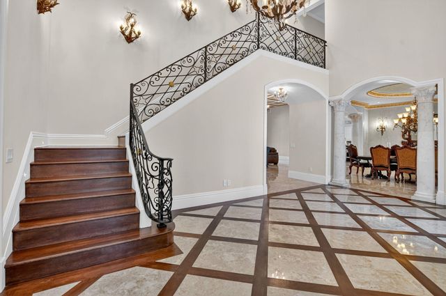 377 E Coconut Palm Road, Boca Raton, FL 33432